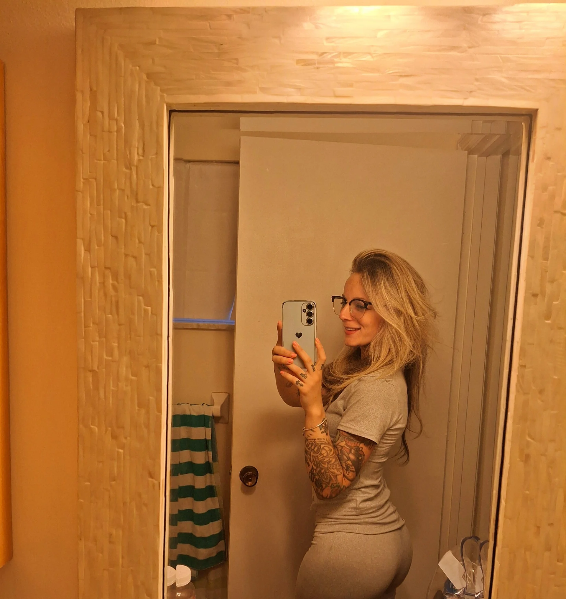 XXX Porn Photo of Nude Heyitsmee33 9