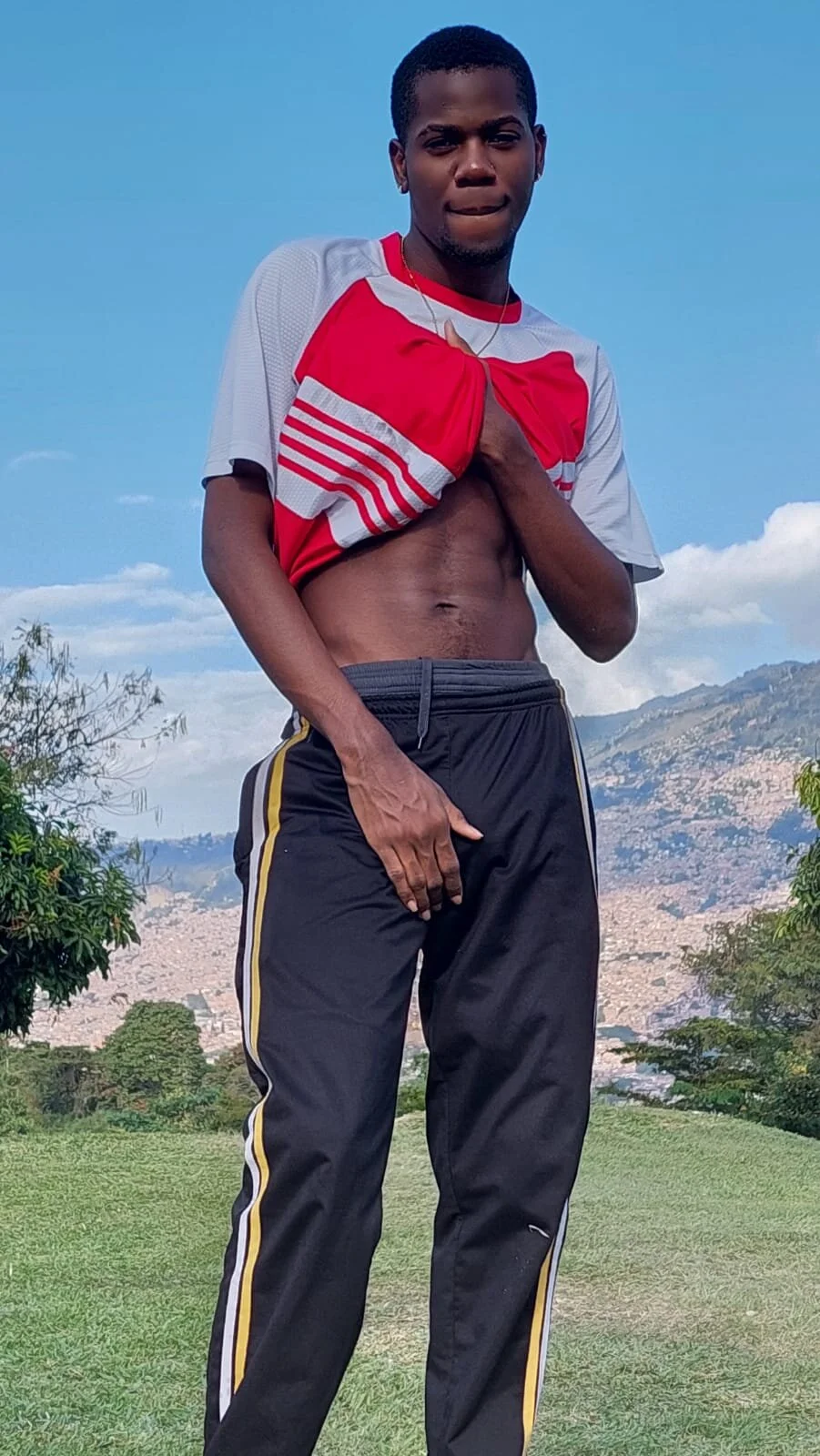 XXX Porn Photo of Nude santi_brown 6