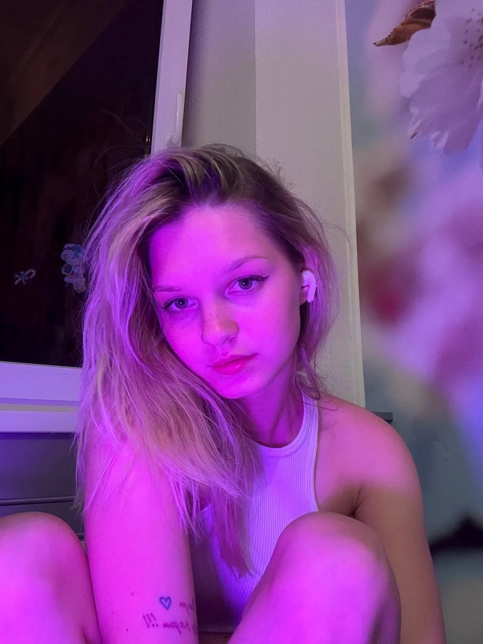 XXX Porn Photo of Nude Chillinghotspot 3