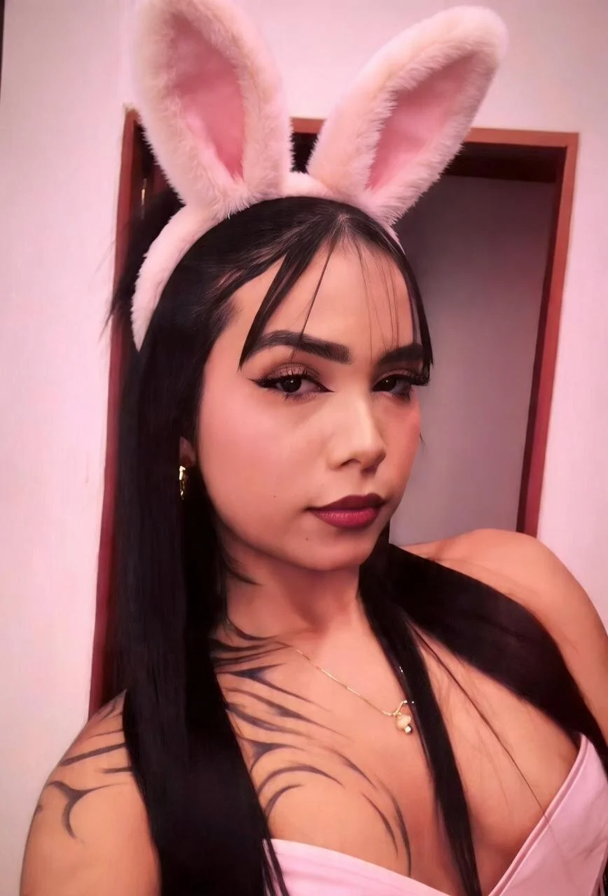 XXX Porn Photo of Nude emma_hamilton_ 9