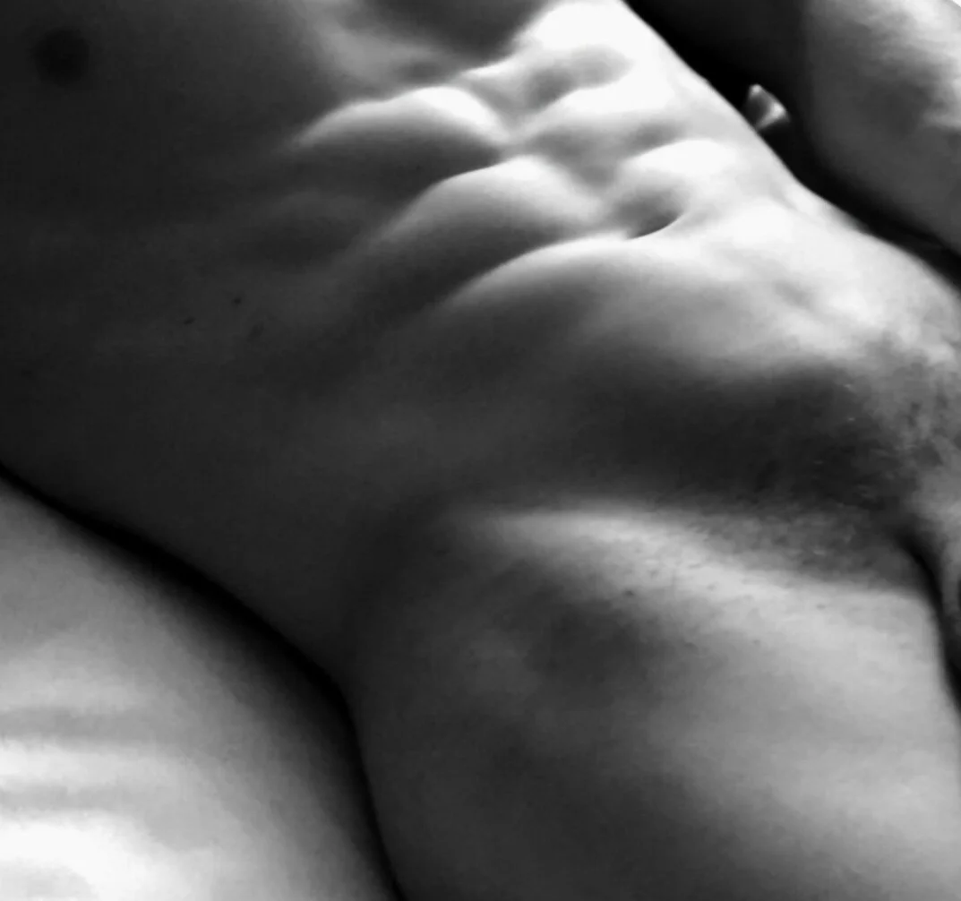 XXX Porn Photo of Nude Mpinios 6