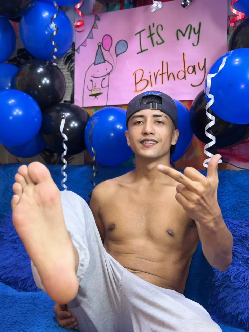 XXX Porn Photo of Nude dazo_vnzl12 13