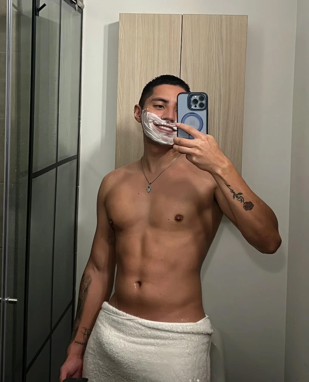XXX Porn Photo of Nude DylanWolf98 5