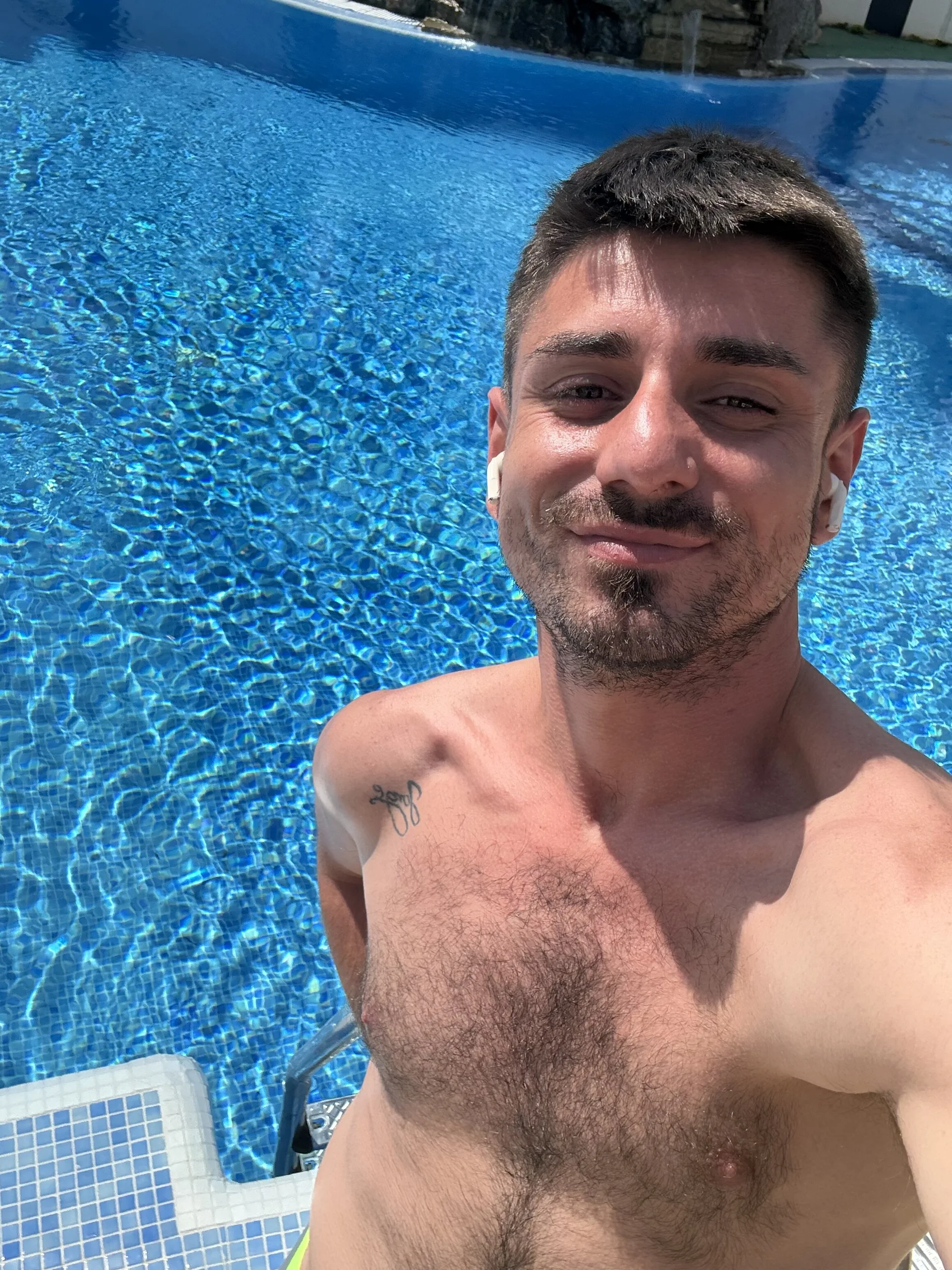 XXX Porn Photo of Nude Tonysevillano27 5
