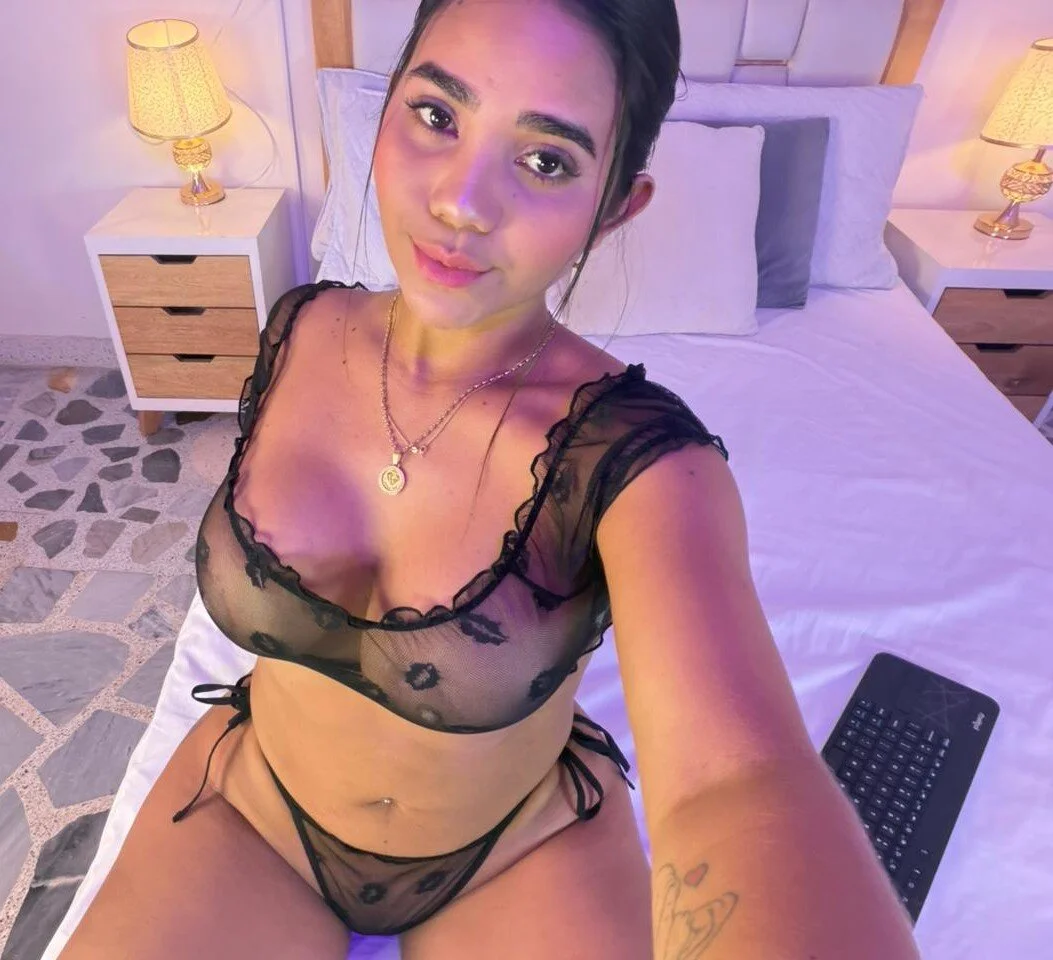 XXX Porn Photo of Nude mia_hank 174