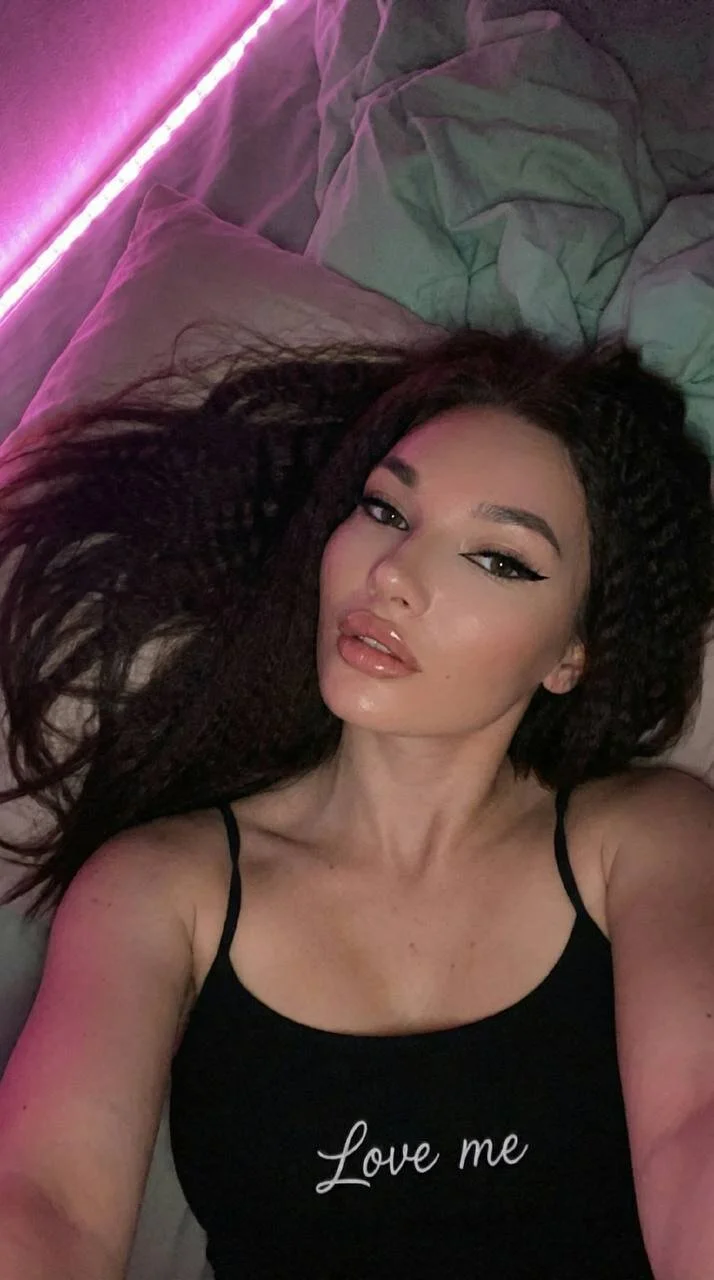 XXX Porn Photo of Nude Sofa_crystal 3