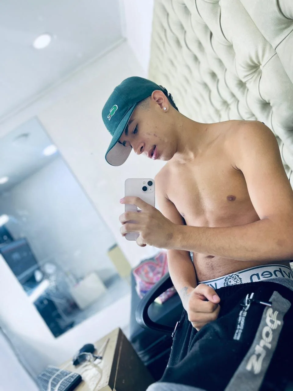 XXX Porn Photo of Nude Hollmanhot 6