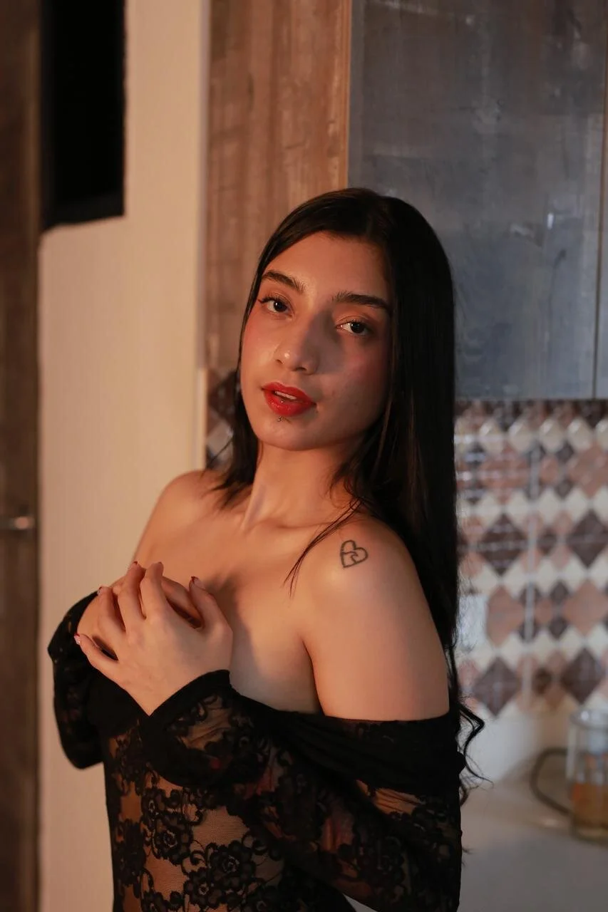 XXX Porn Photo of Nude FreyaZimmerman_ 1