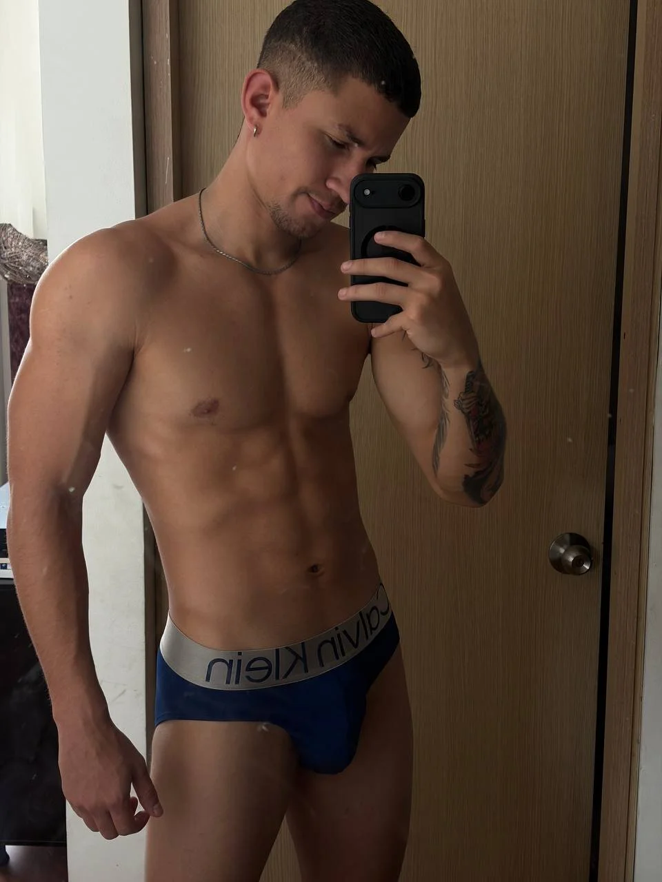 XXX Porn Photo of Nude Thin_tommy01 9