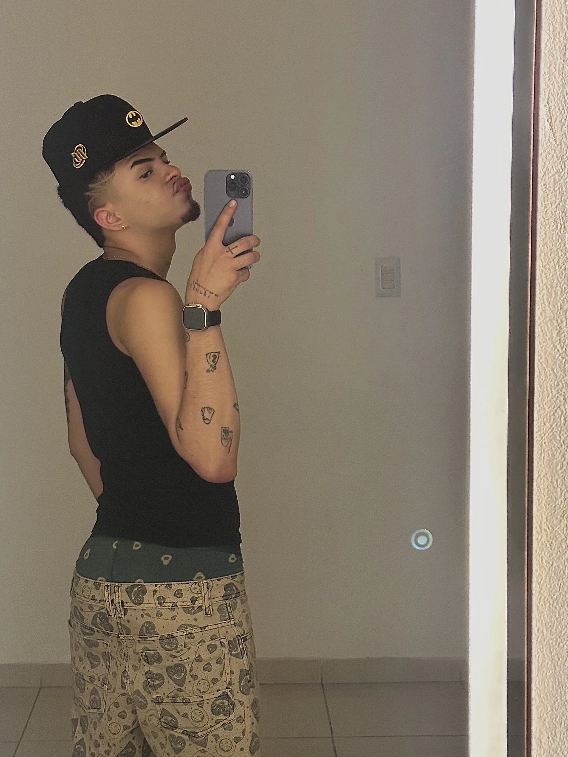 XXX Porn Photo of Nude huge_Santiago 85