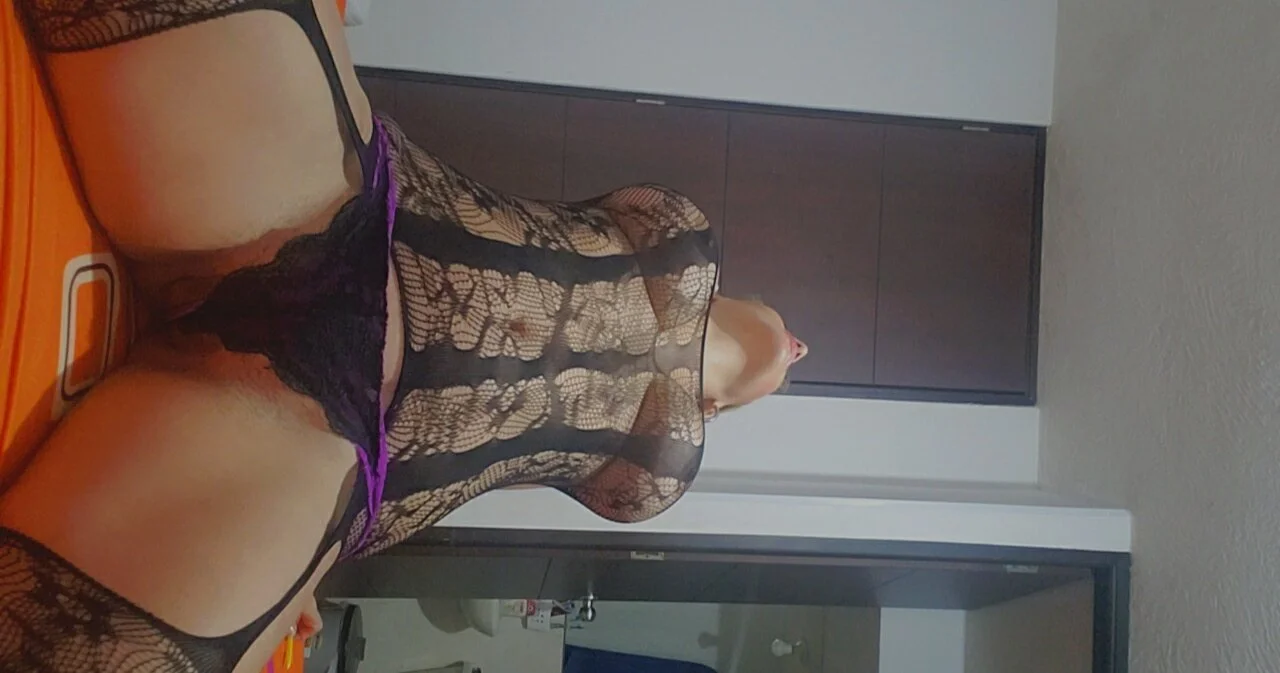 XXX Porn Photo of Nude hugetits90xxx 1