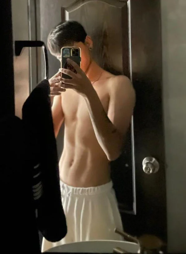XXX Porn Photo of Nude Dominic_Foxx 1