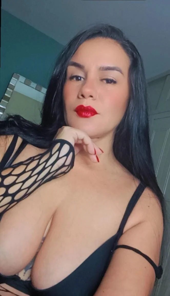 XXX Porn Photo of Nude catalina_mommy_squirt 2