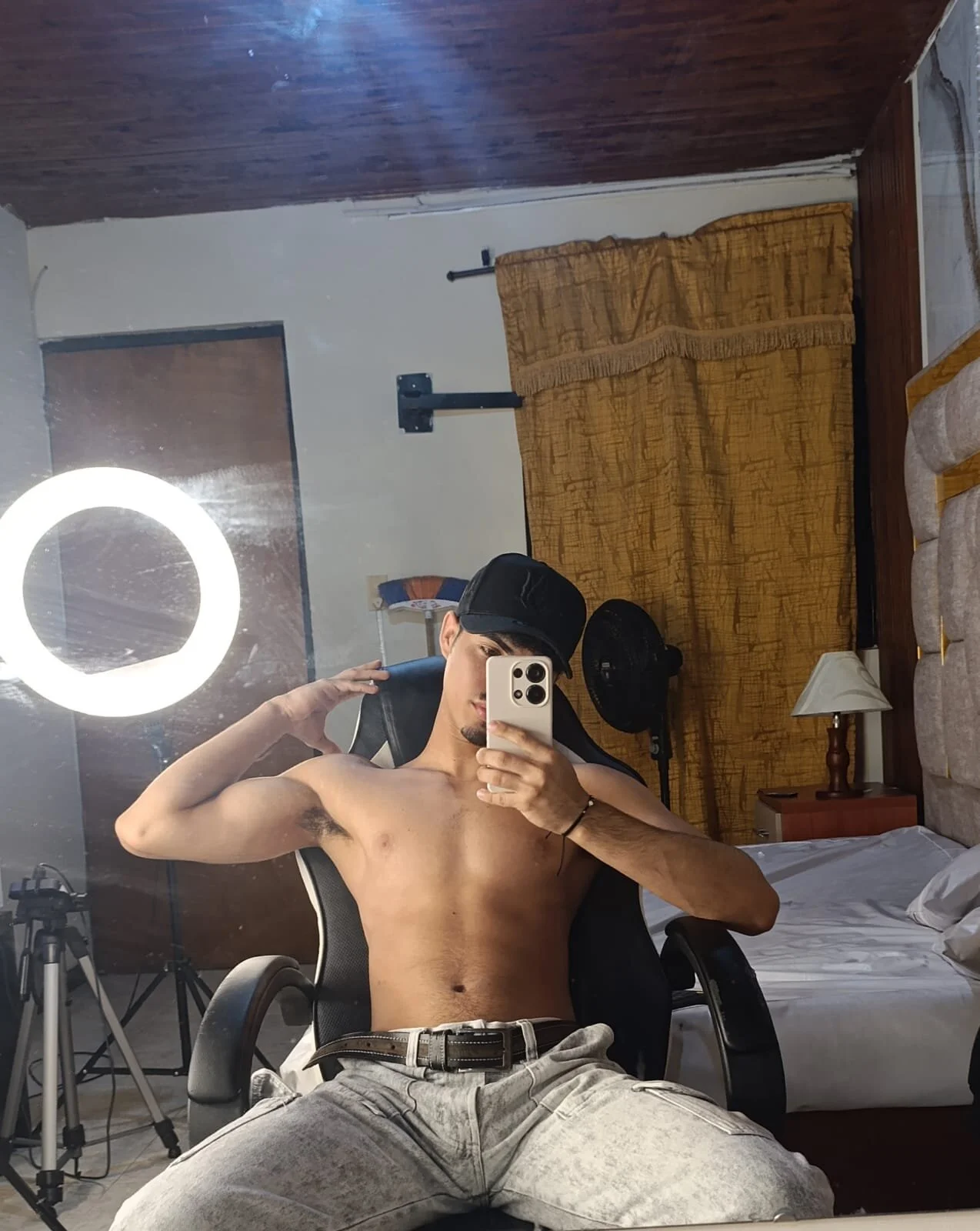 XXX Porn Photo of Nude LucaColmal 8