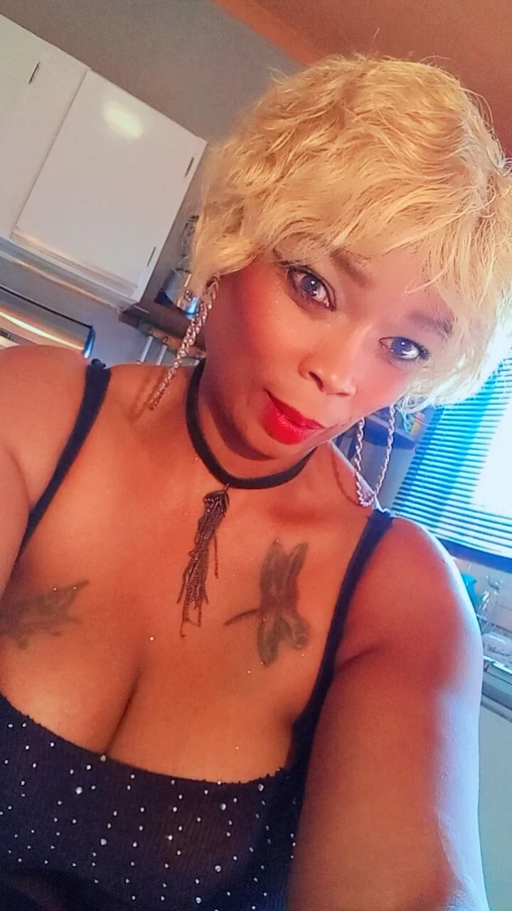 XXX Porn Photo of Nude Gucci_Bx 36