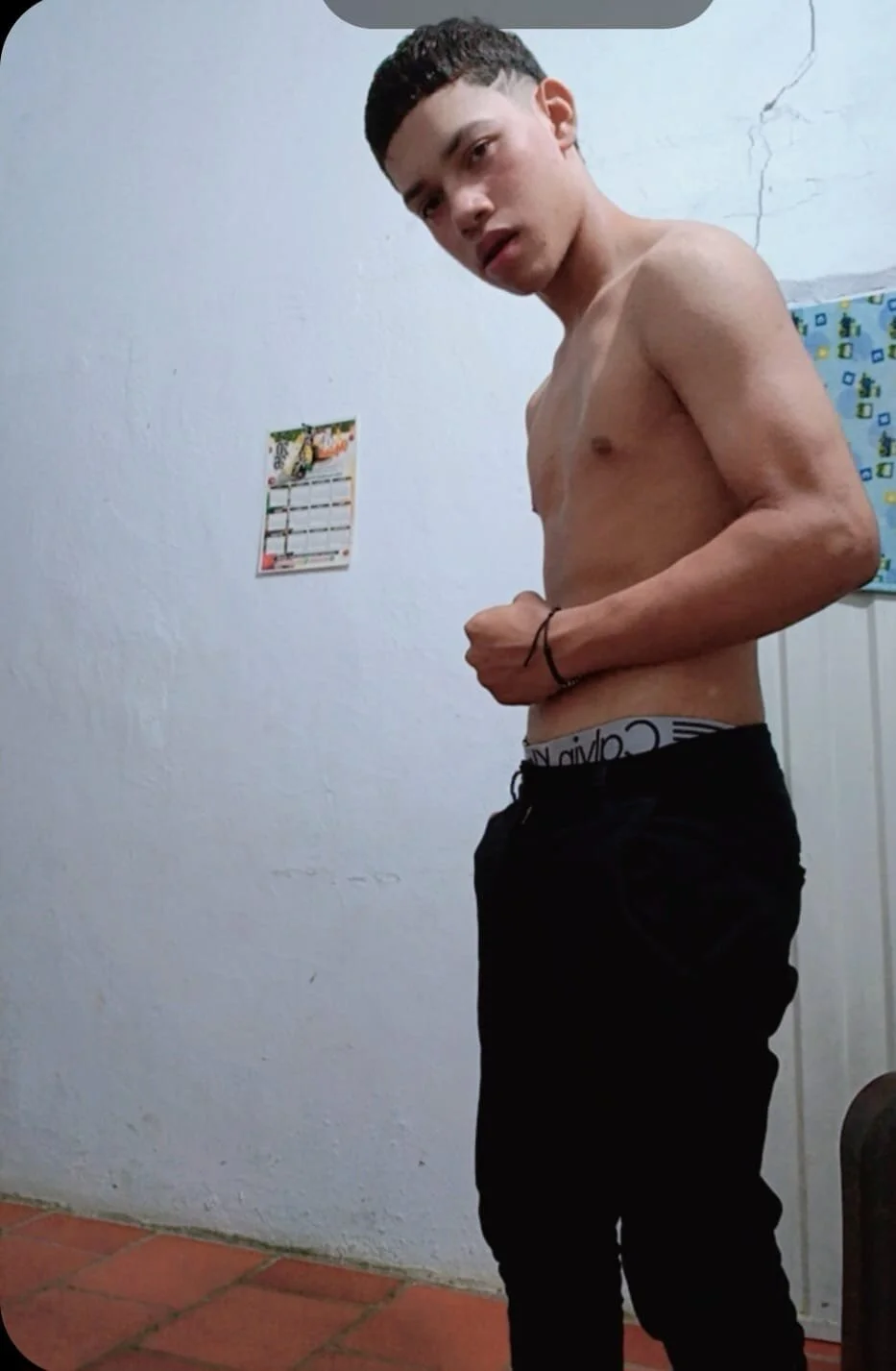 XXX Porn Photo of Nude curious_straight_guy 8
