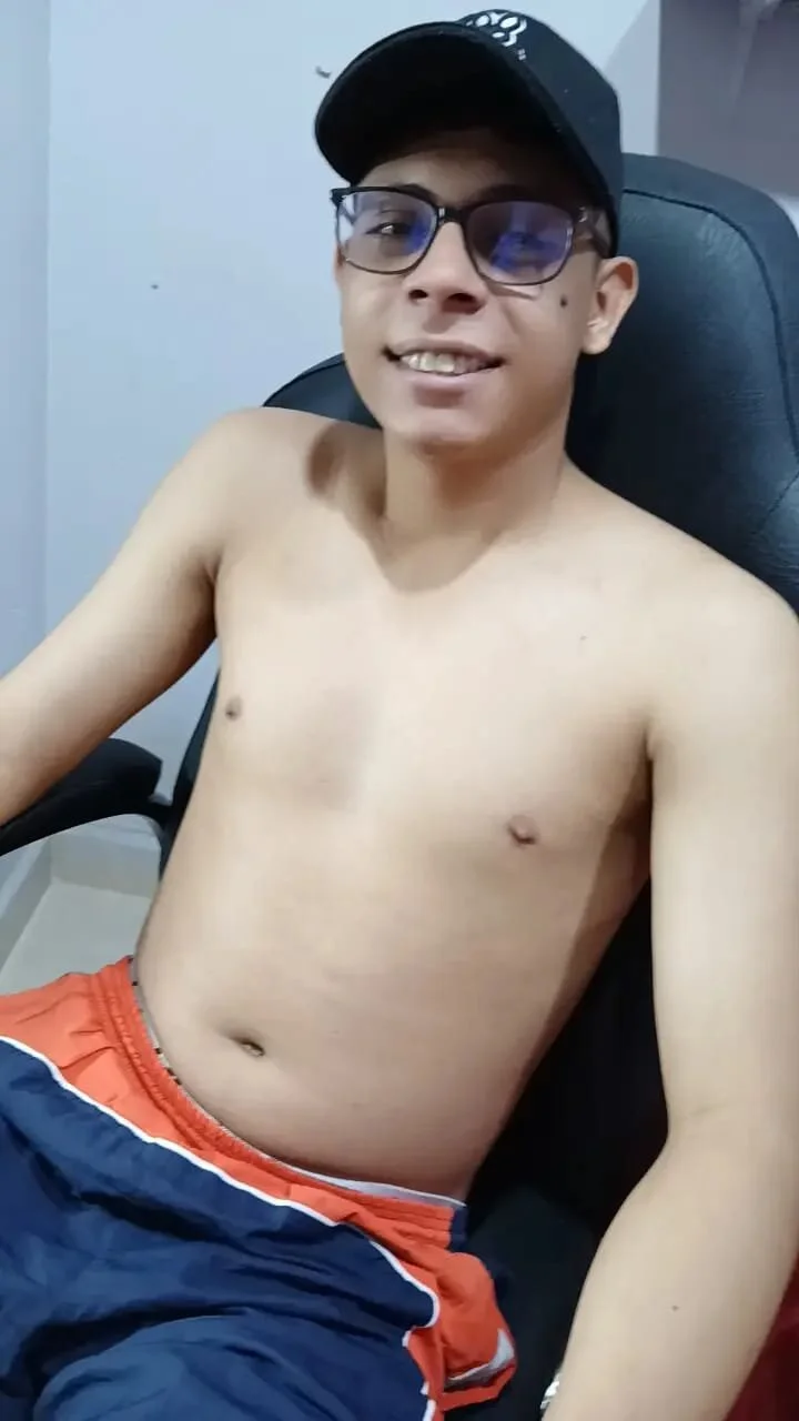 XXX Porn Photo of Nude Wiiliam_20 18
