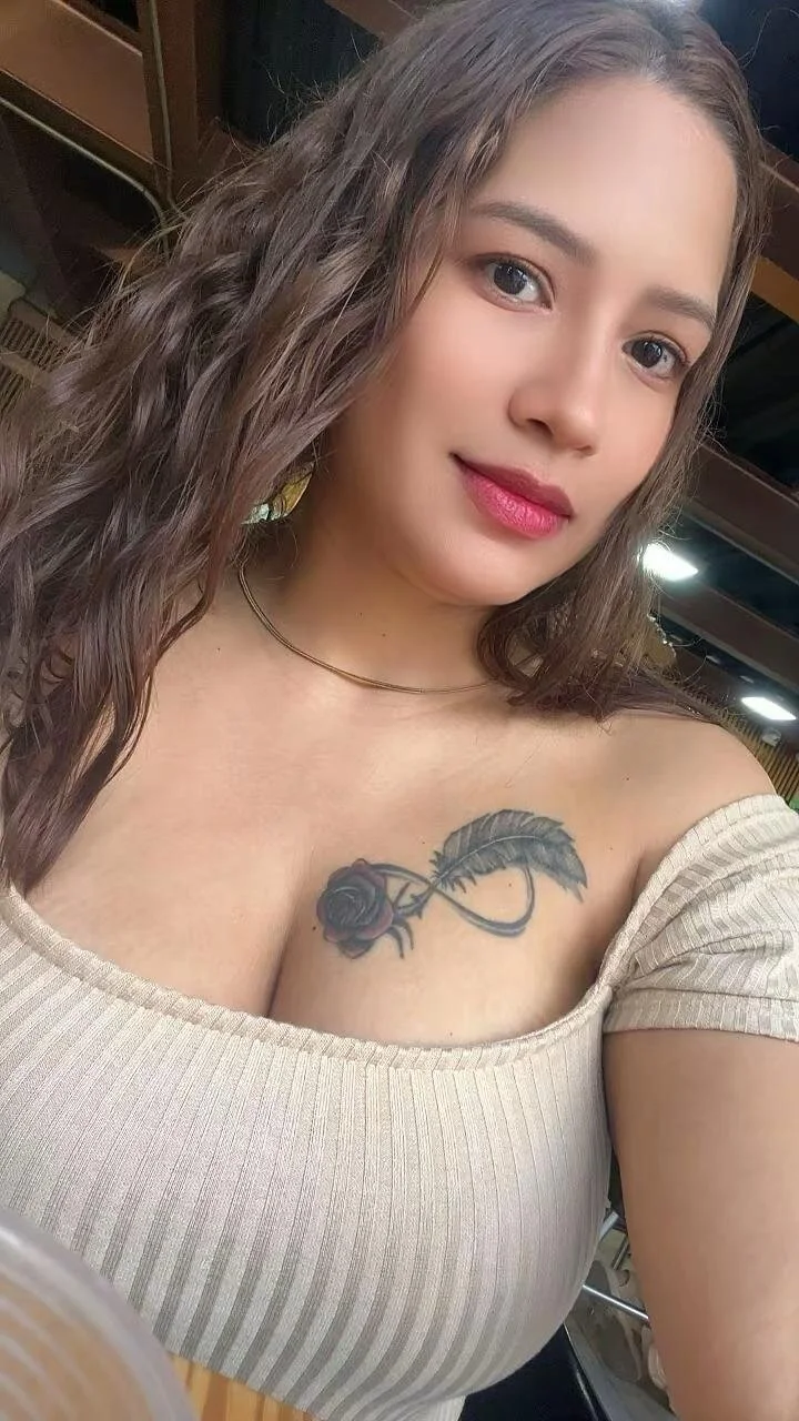 XXX Porn Photo of Nude samantha__karolstone 2