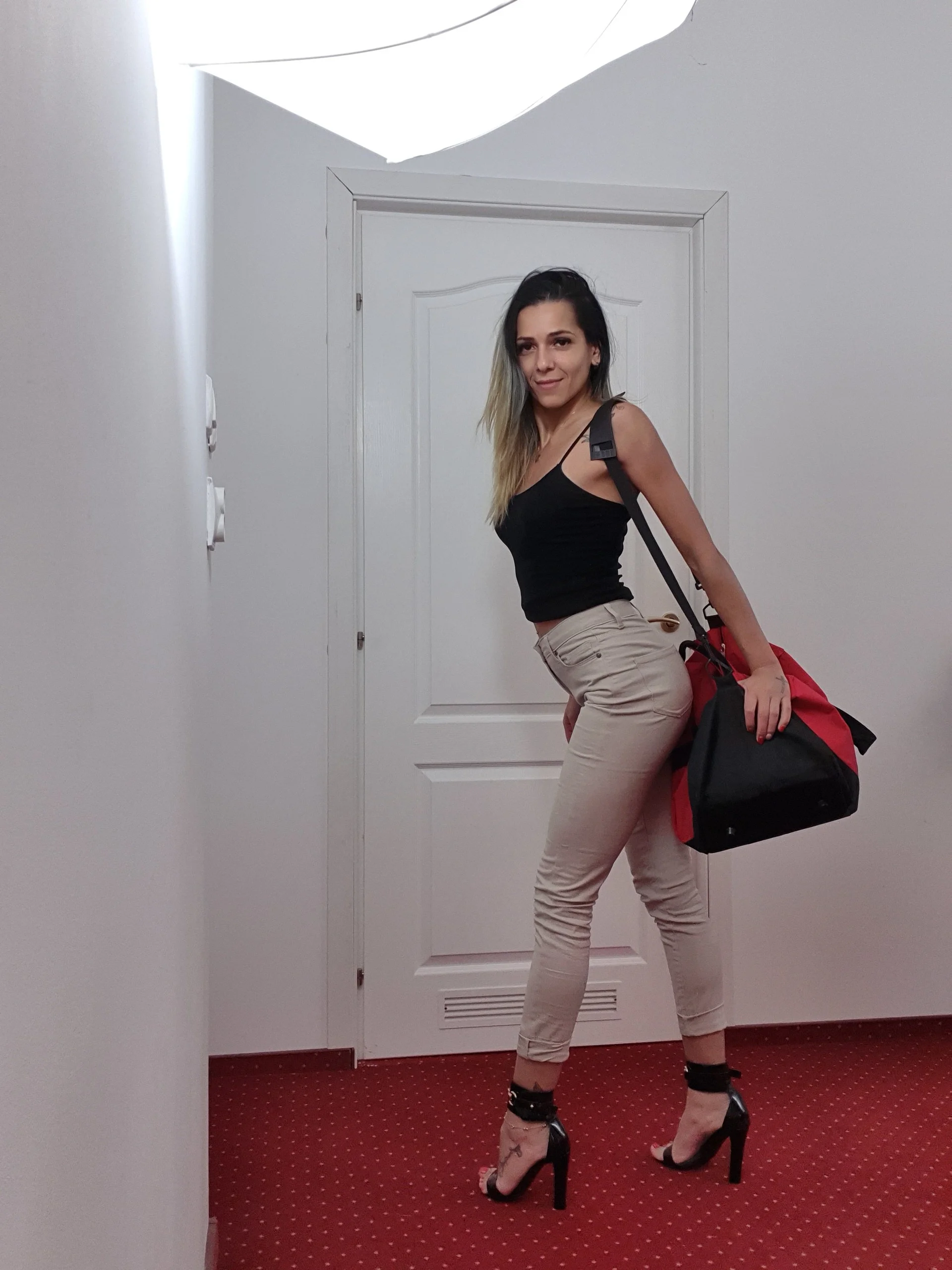 XXX Porn Photo of Nude PlayfulShow 140