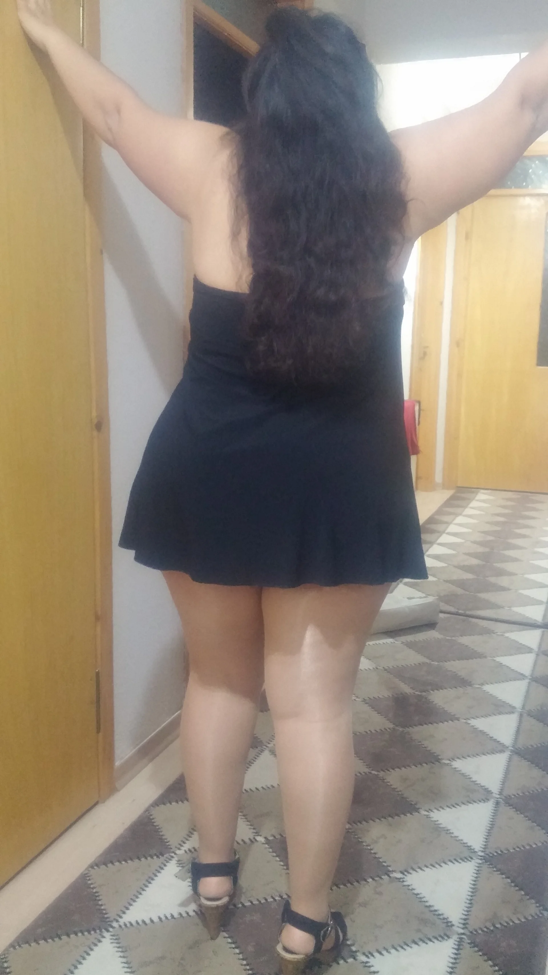 XXX Porn Photo of Nude SweetMilf-Hande 1