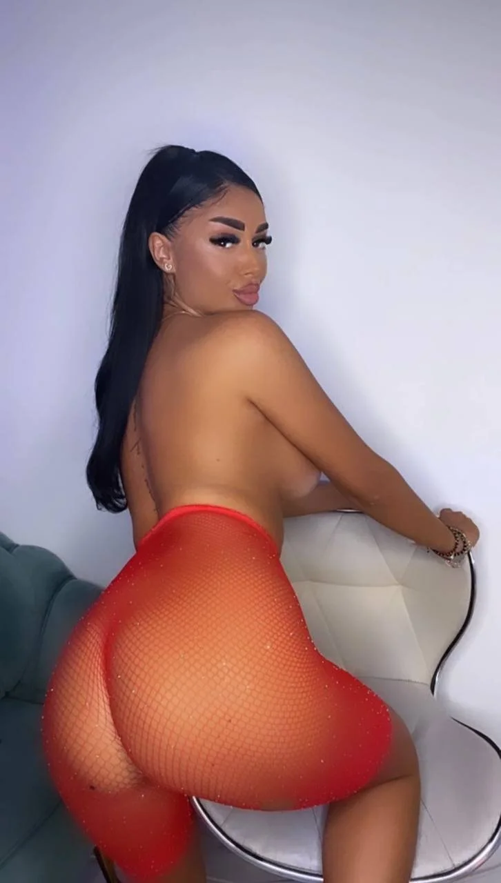XXX Porn Photo of Nude IsaFuego 35