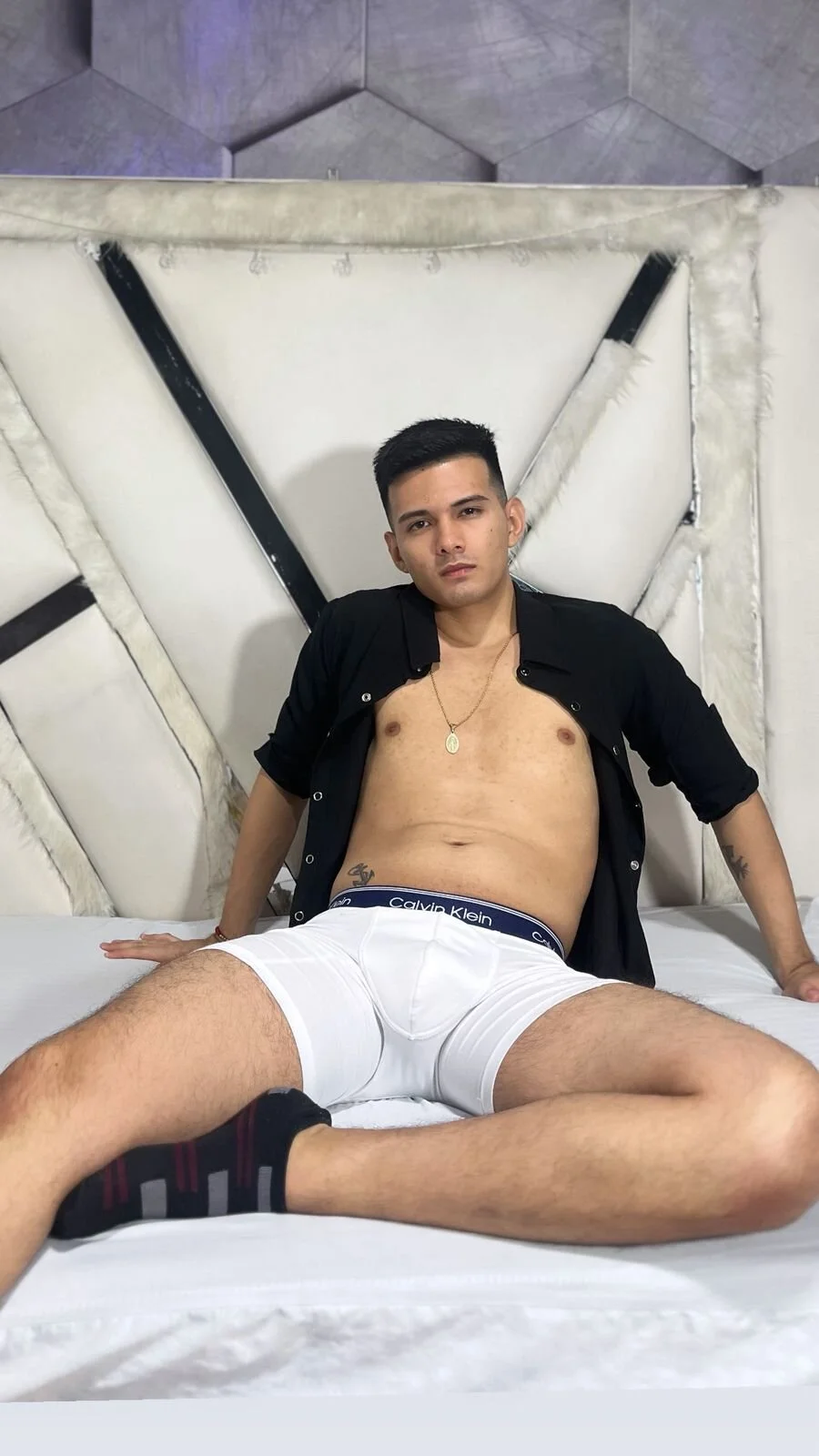XXX Porn Photo of Nude GoldenBoyM 19