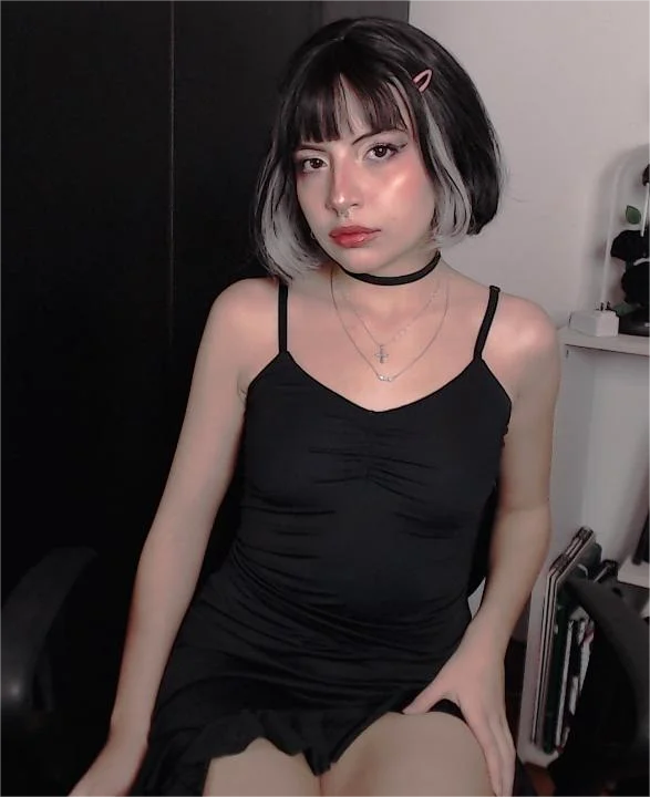 XXX Porn Photo of Nude BiiHoney 32