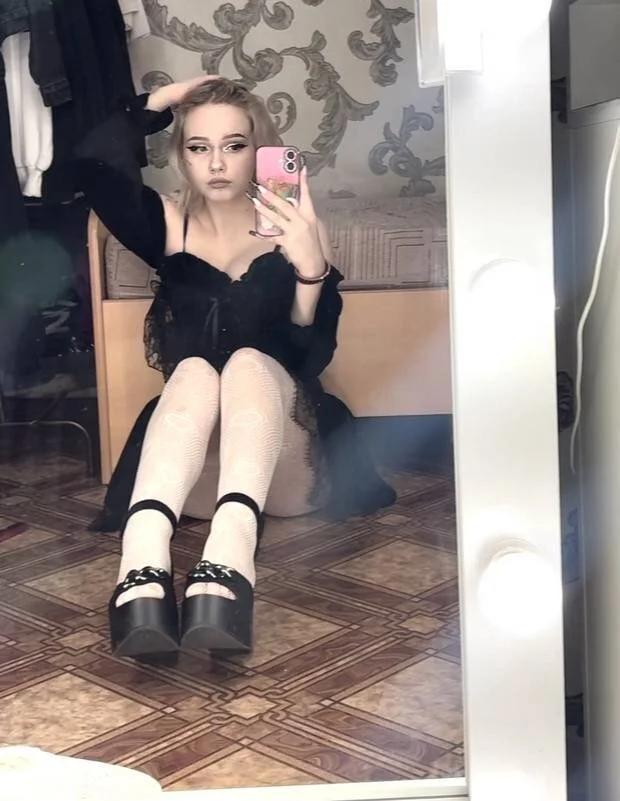 XXX Porn Photo of Nude LedAffinity 3