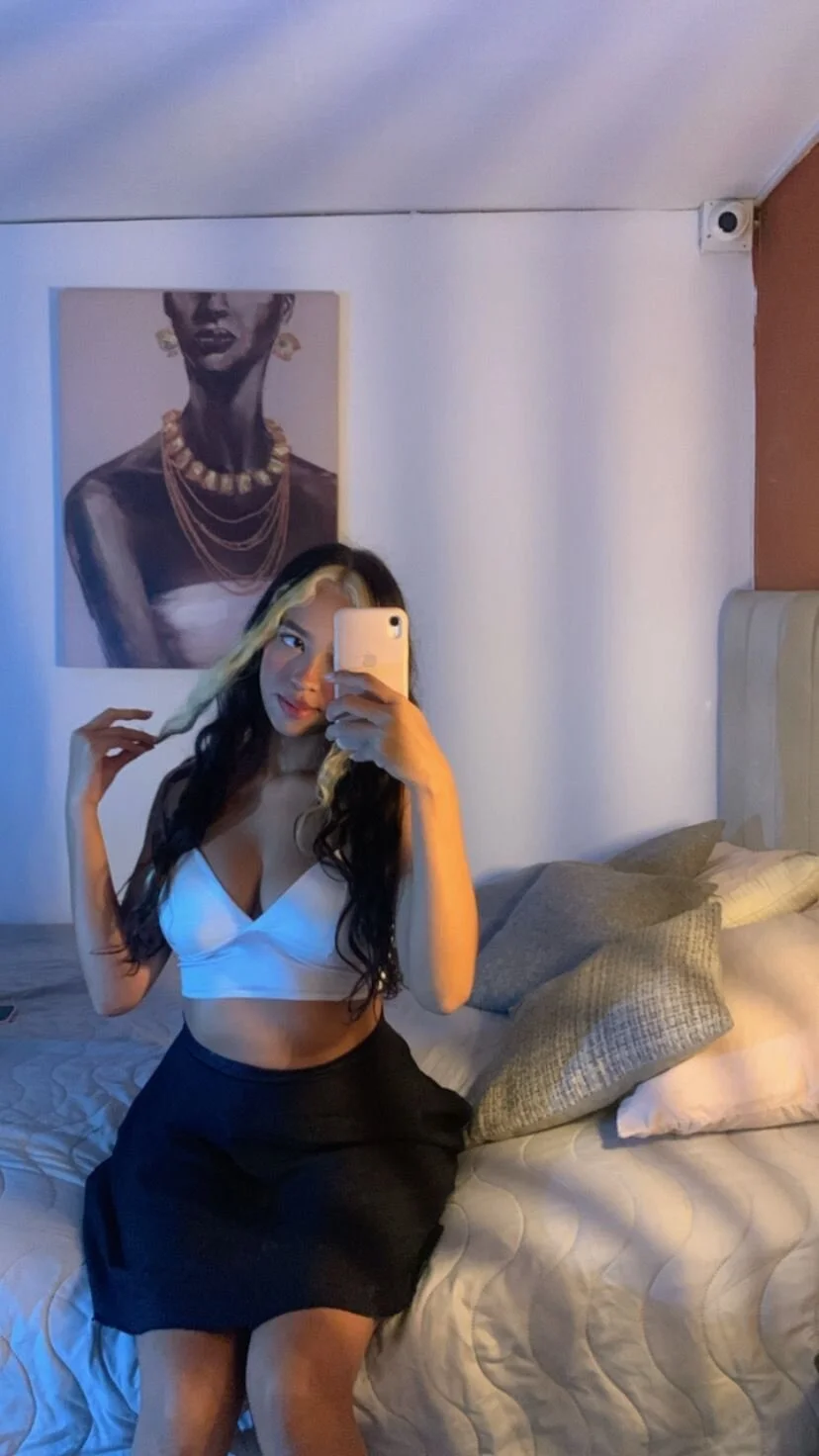 XXX Porn Photo of Nude lily_and_wan 1