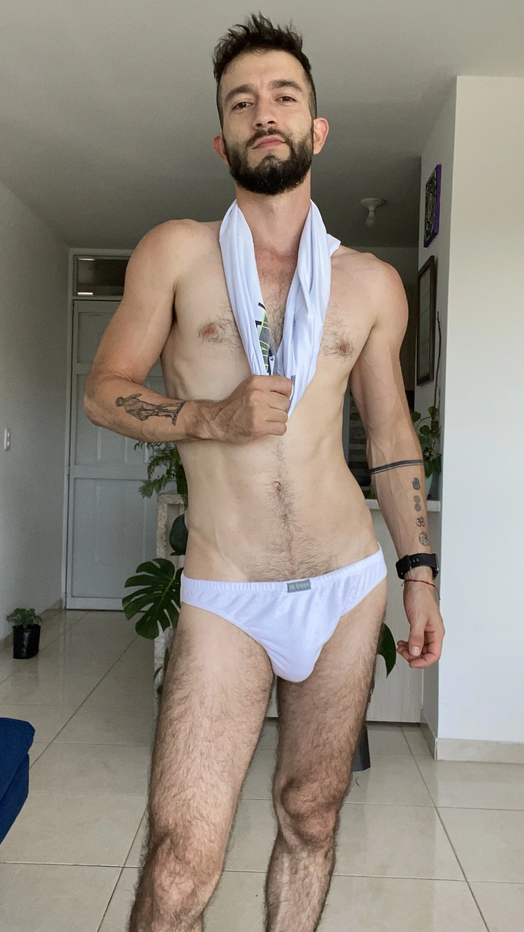 XXX Porn Photo of Nude ALEJANDRO_BIGCOCK 1