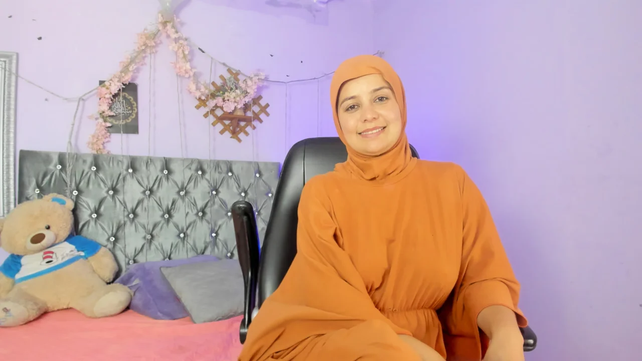 XXX Porn Photo of Nude BadraSaadi 8