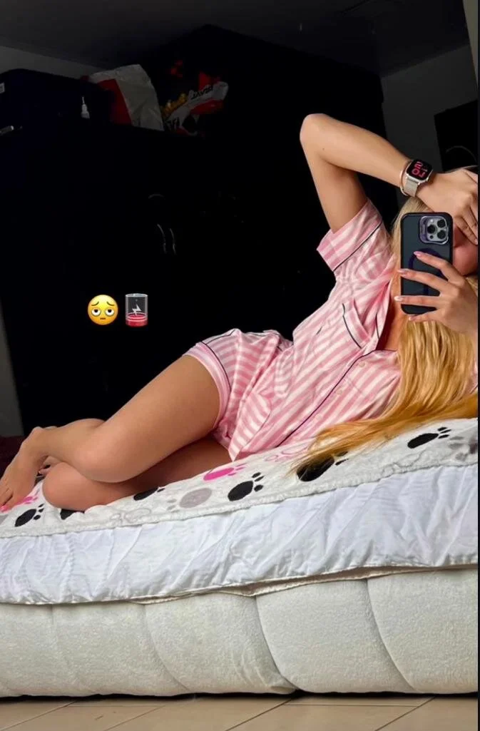 XXX Porn Photo of Nude HoneyLeslie 3