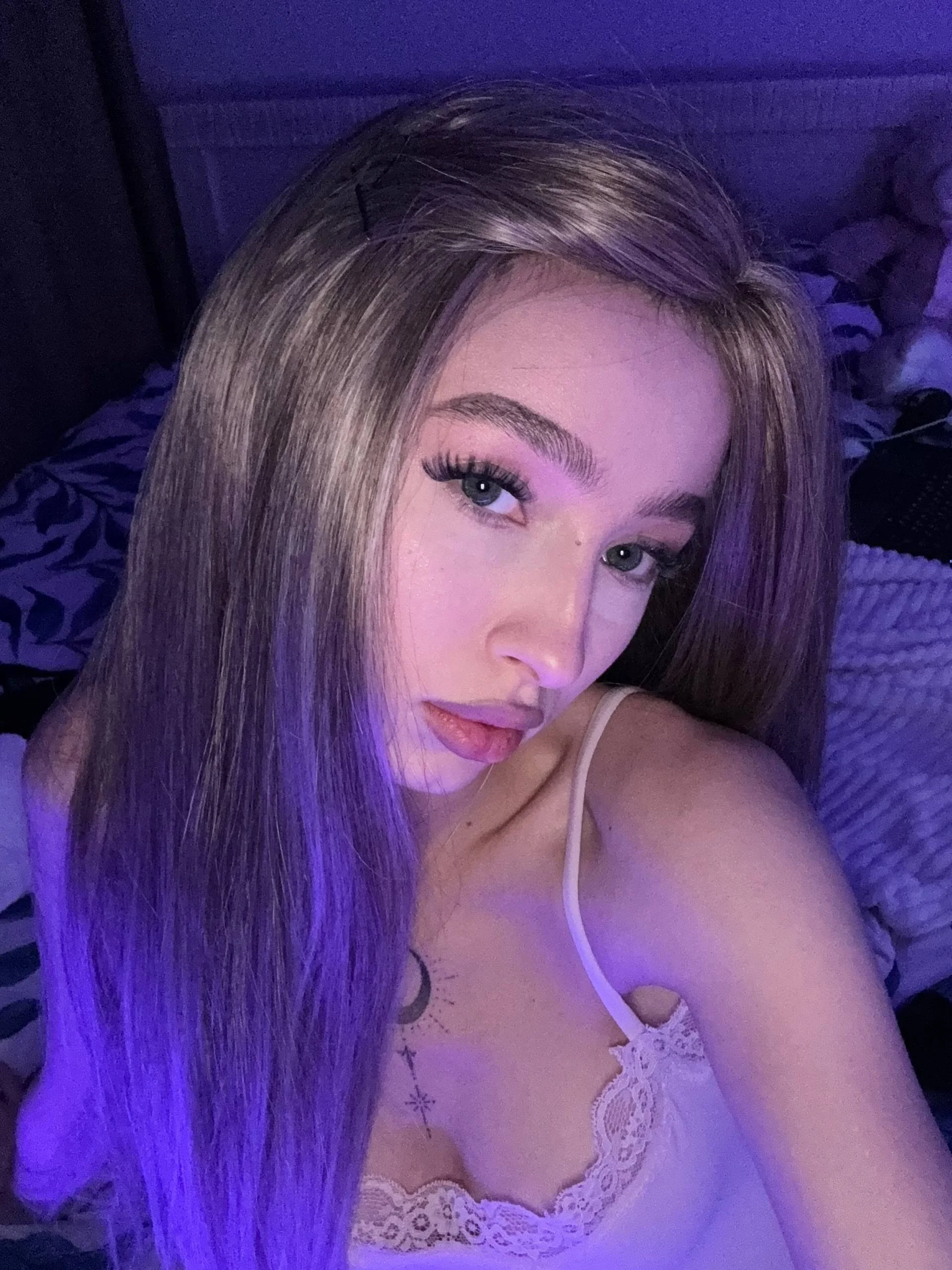 XXX Porn Photo of Nude ClonedAge 16