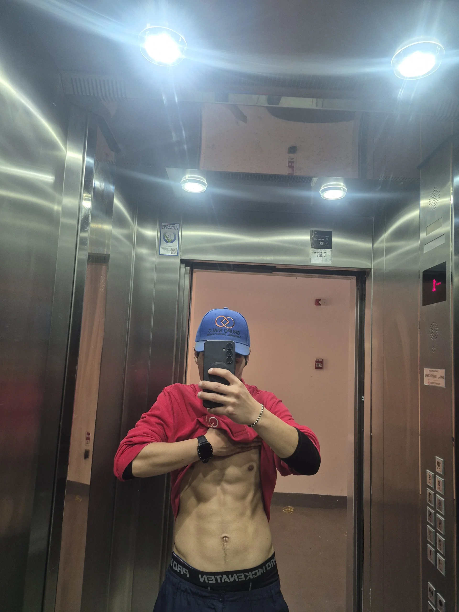XXX Porn Photo of Nude joacobellako 1