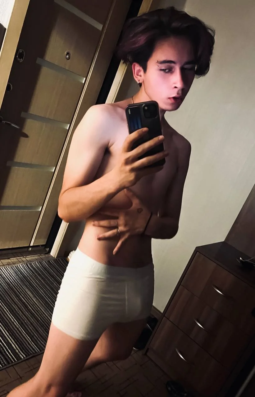 XXX Porn Photo of Nude Bad_Boy9996 8