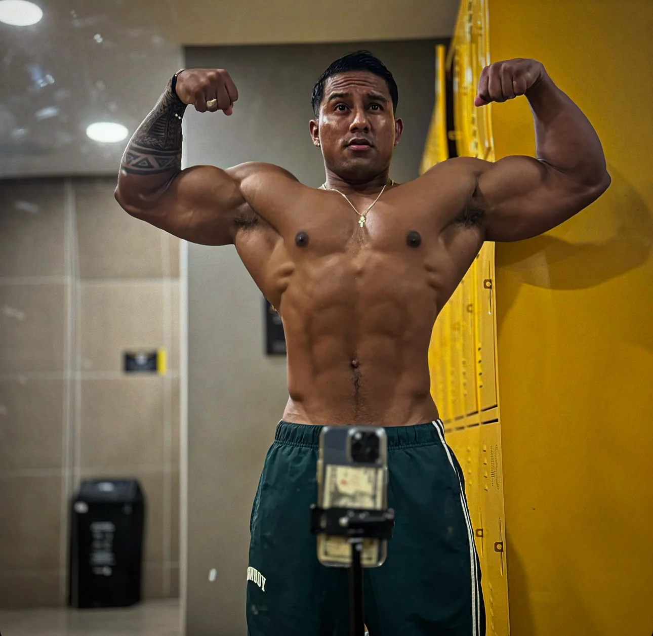 XXX Porn Photo of Nude CallumMuscle 9