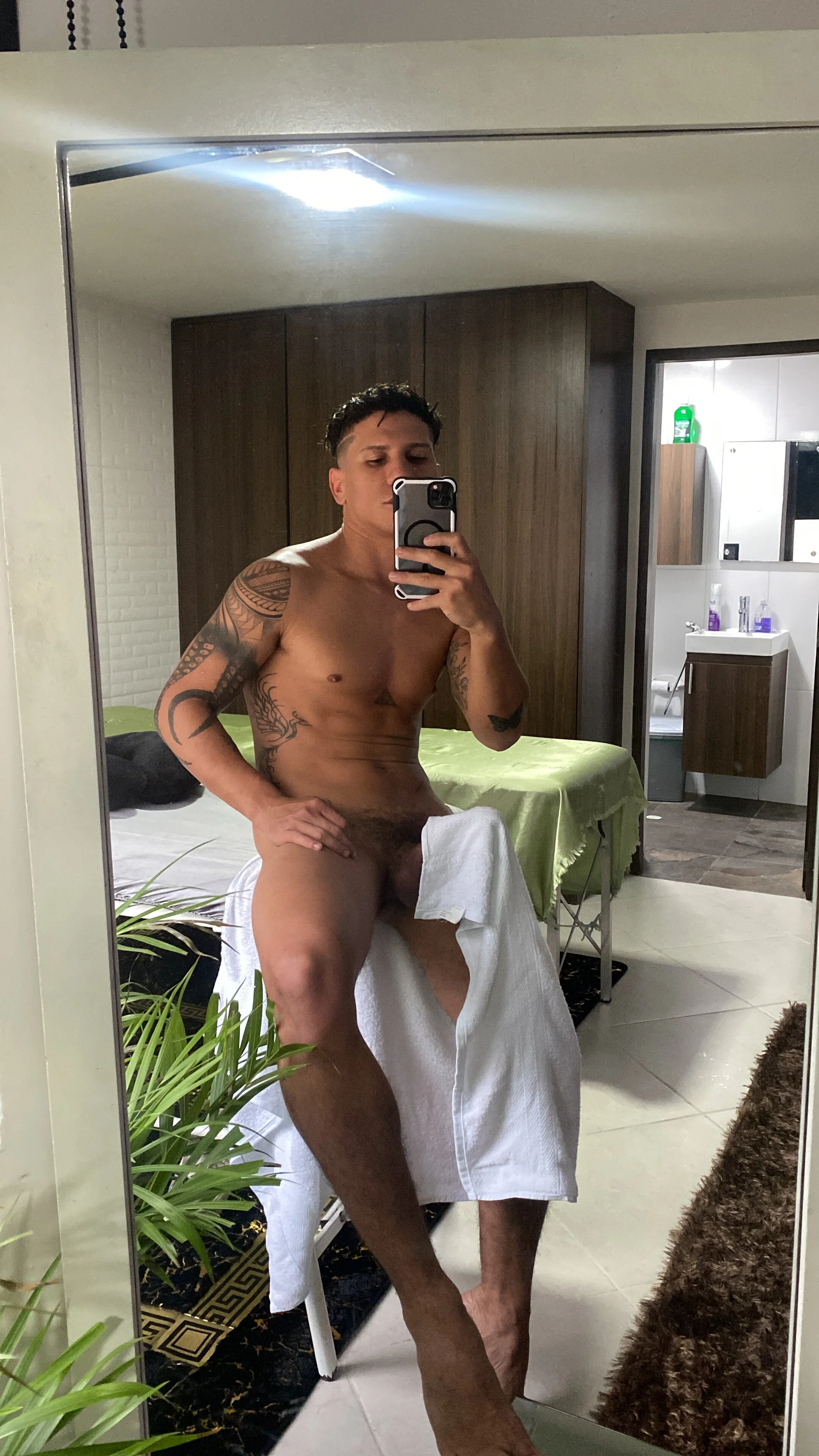 XXX Porn Photo of Nude toyboys1 14