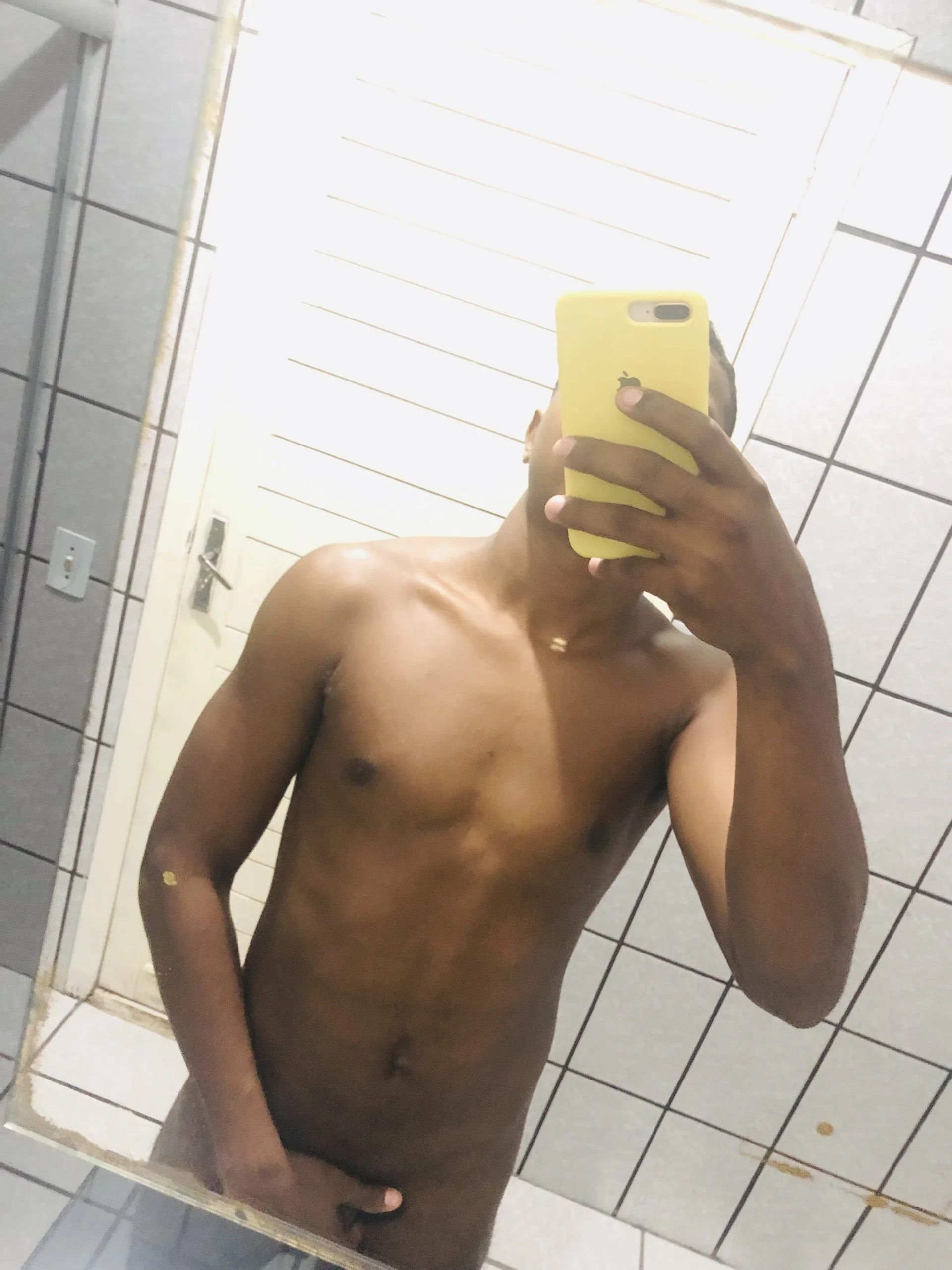 XXX Porn Photo of Nude Henriqueamoror 2