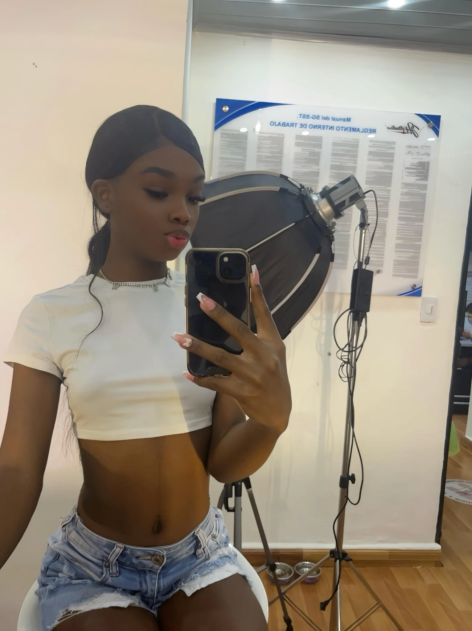 XXX Porn Photo of Nude IsisBrown_ 2