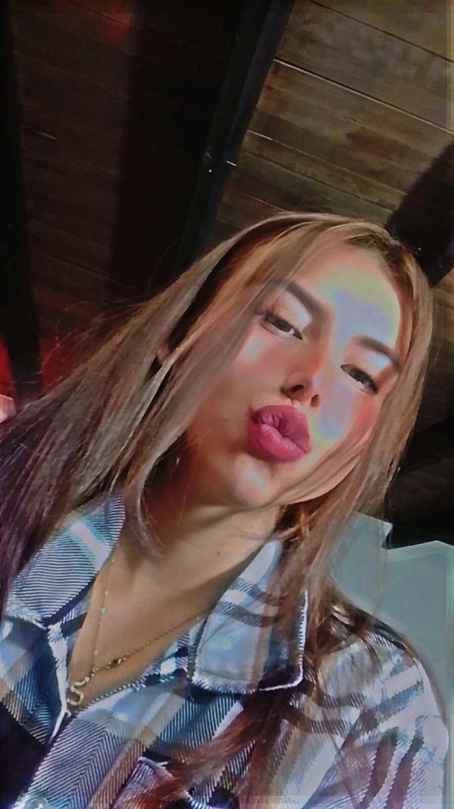 LuluKiss_