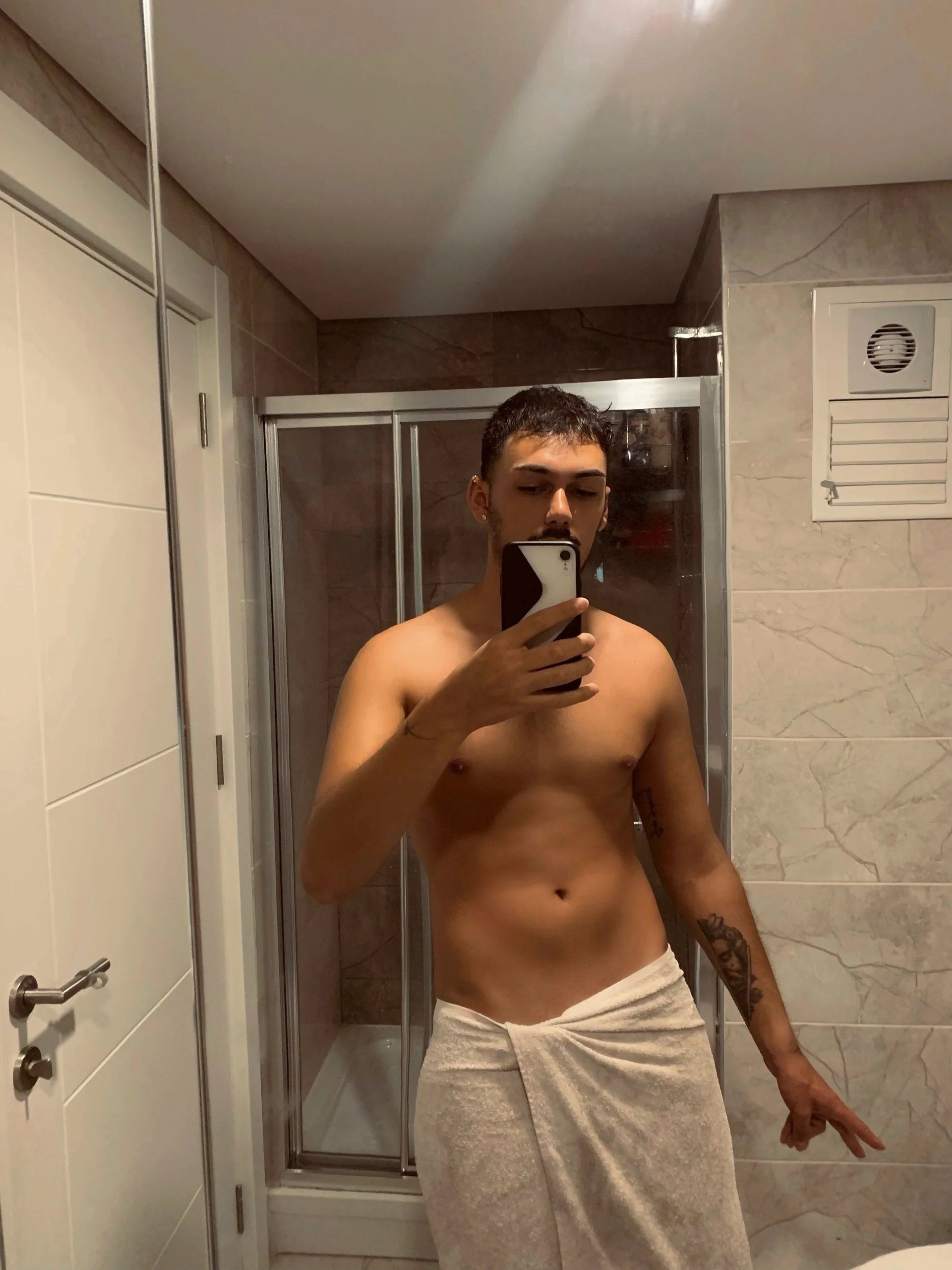 XXX Porn Photo of Nude CubingWheedler 3