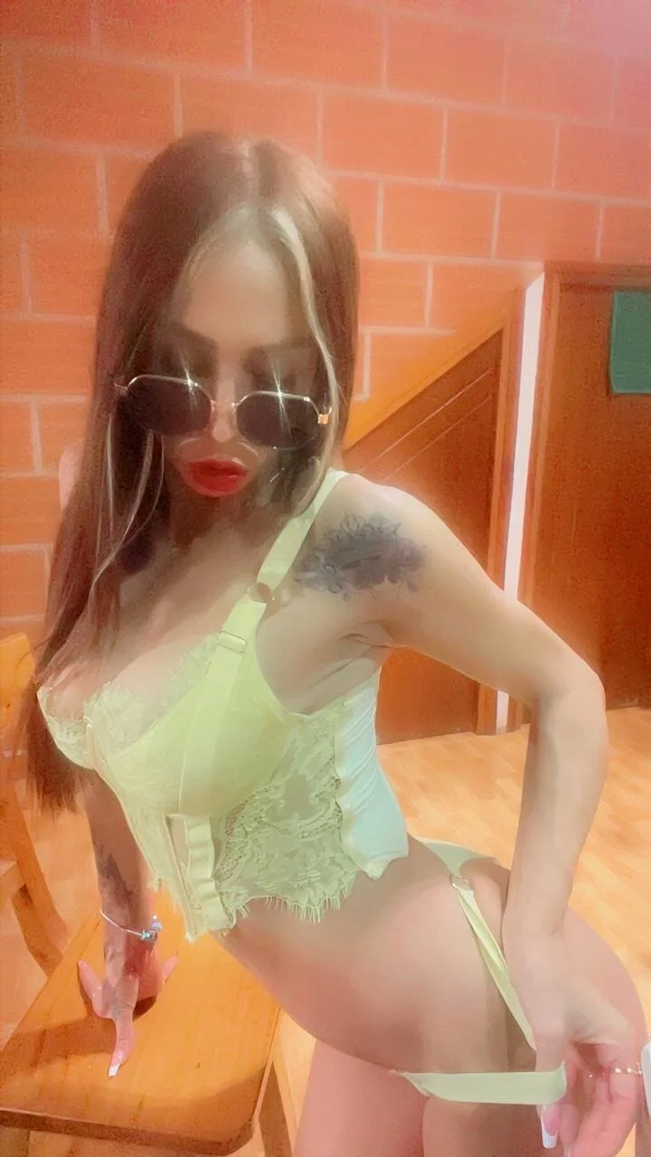 XXX Porn Photo of Nude zinnia_mosley 181