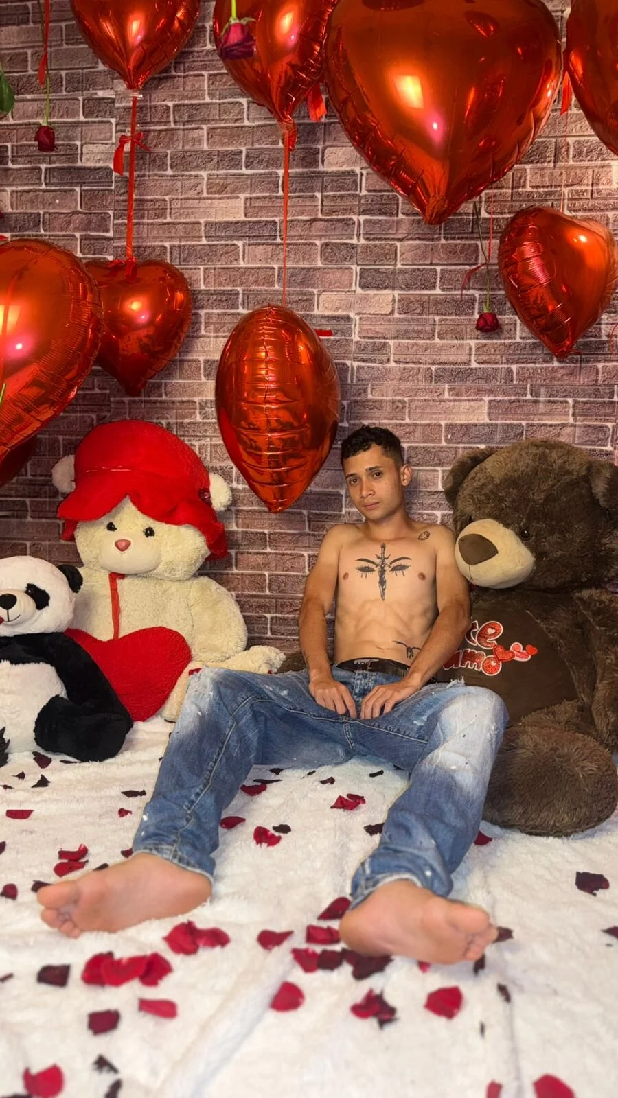 XXX Porn Photo of Nude LucassSmith11 5
