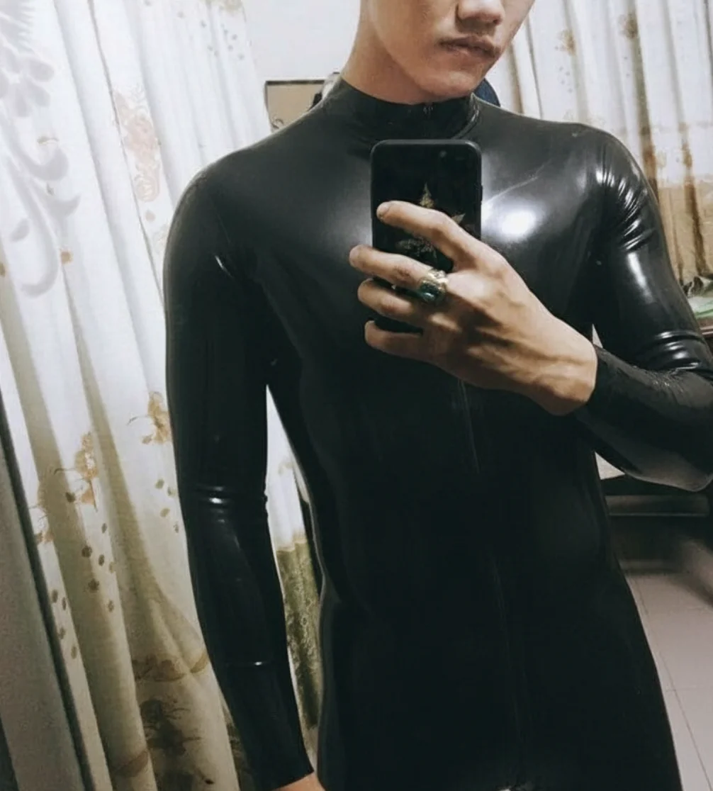 XXX Porn Photo of Nude SpiderZentai2906 1