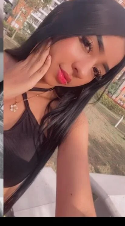XXX Porn Photo of Nude KhloeAdams 1