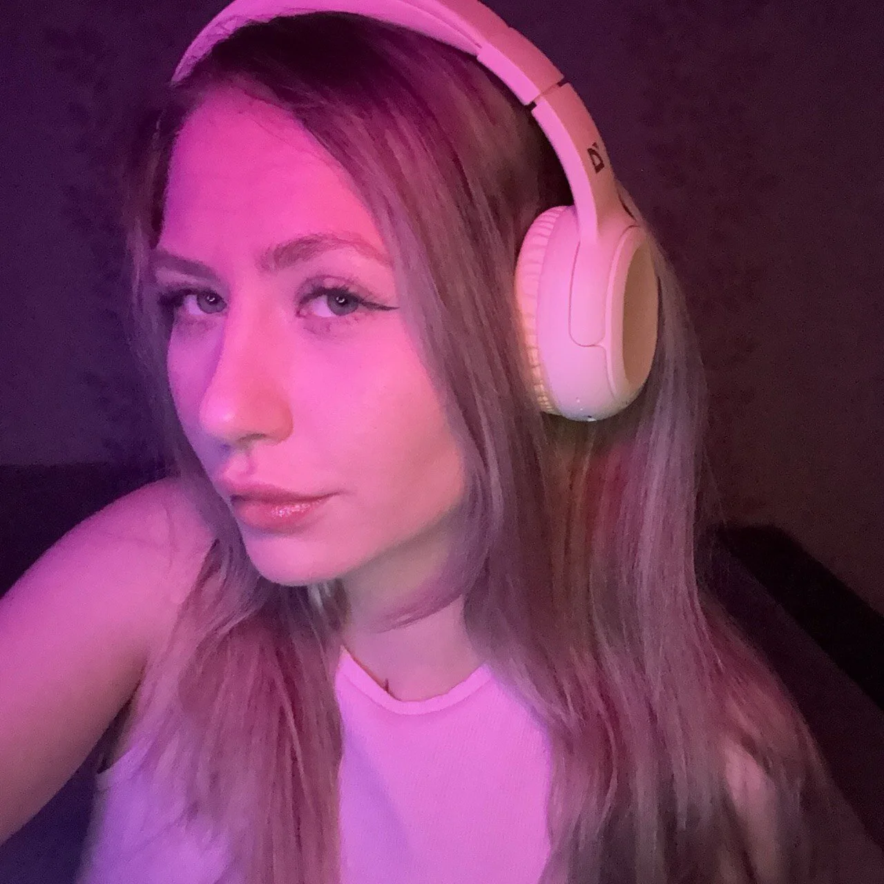 XXX Porn Photo of Nude BlondeBun 4