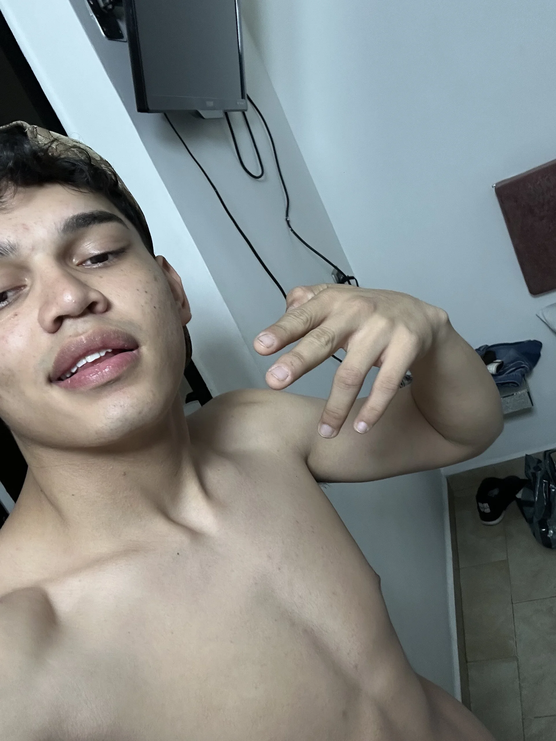 XXX Porn Photo of Nude Jostyn18boy 7