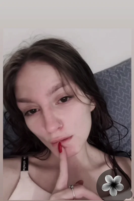 XXX Porn Photo of Nude VirgieVoter 7