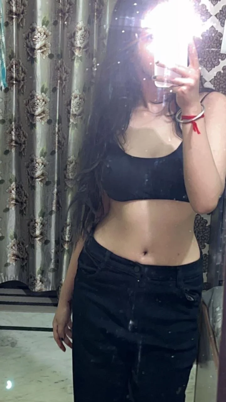 XXX Porn Photo of Nude Royal_girl69 1