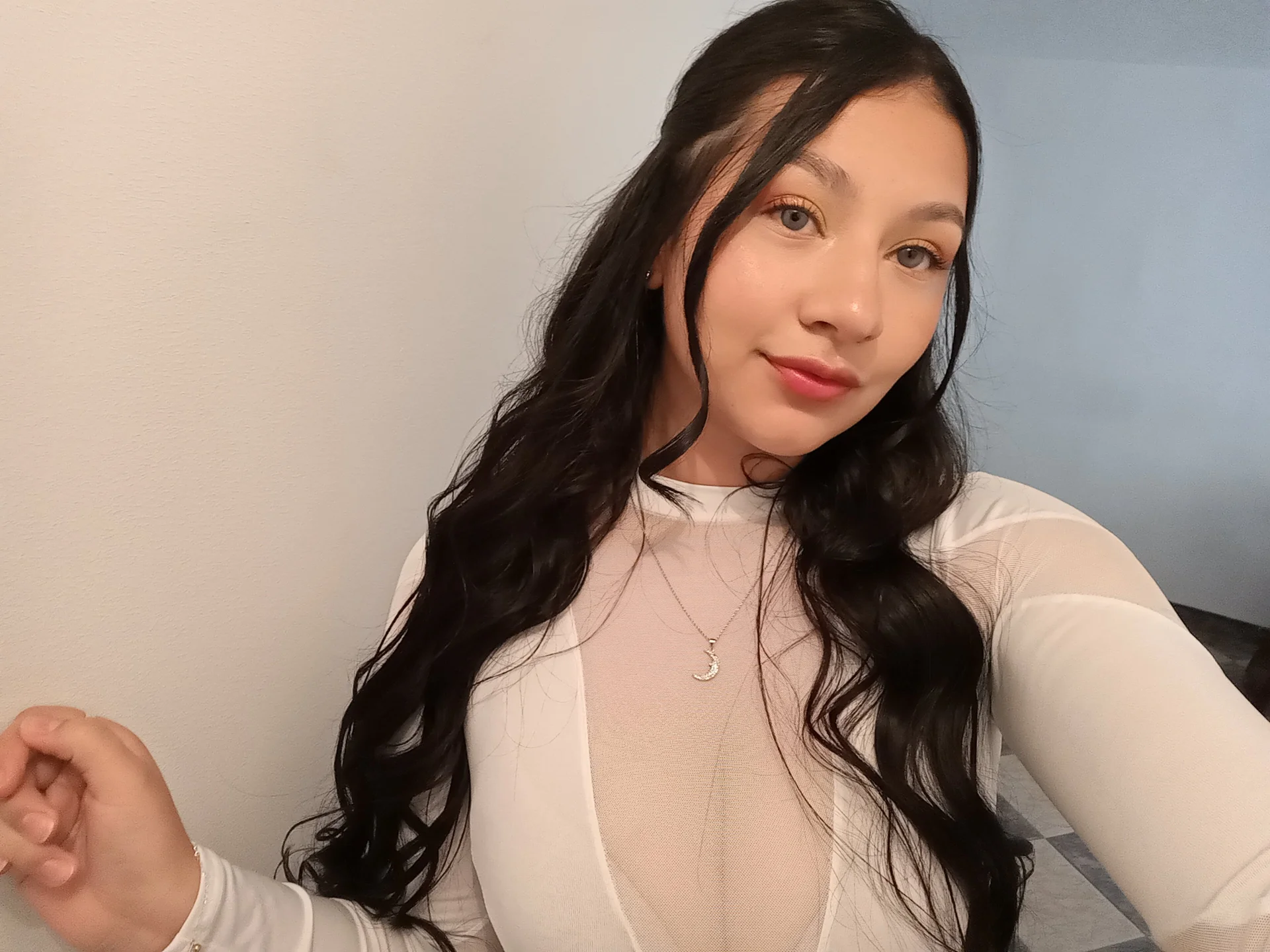 XXX Porn Photo of Nude leahh_cyrus 3